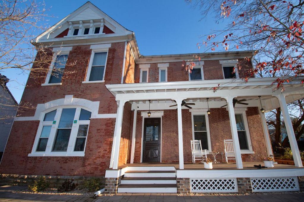 Quiet, Gated Oasis Near Downtown Lexington Apartment Екстериор снимка