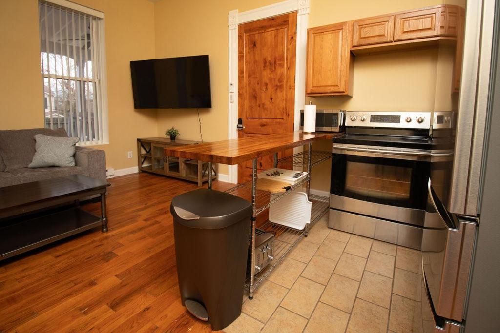 Quiet, Gated Oasis Near Downtown Lexington Apartment Екстериор снимка