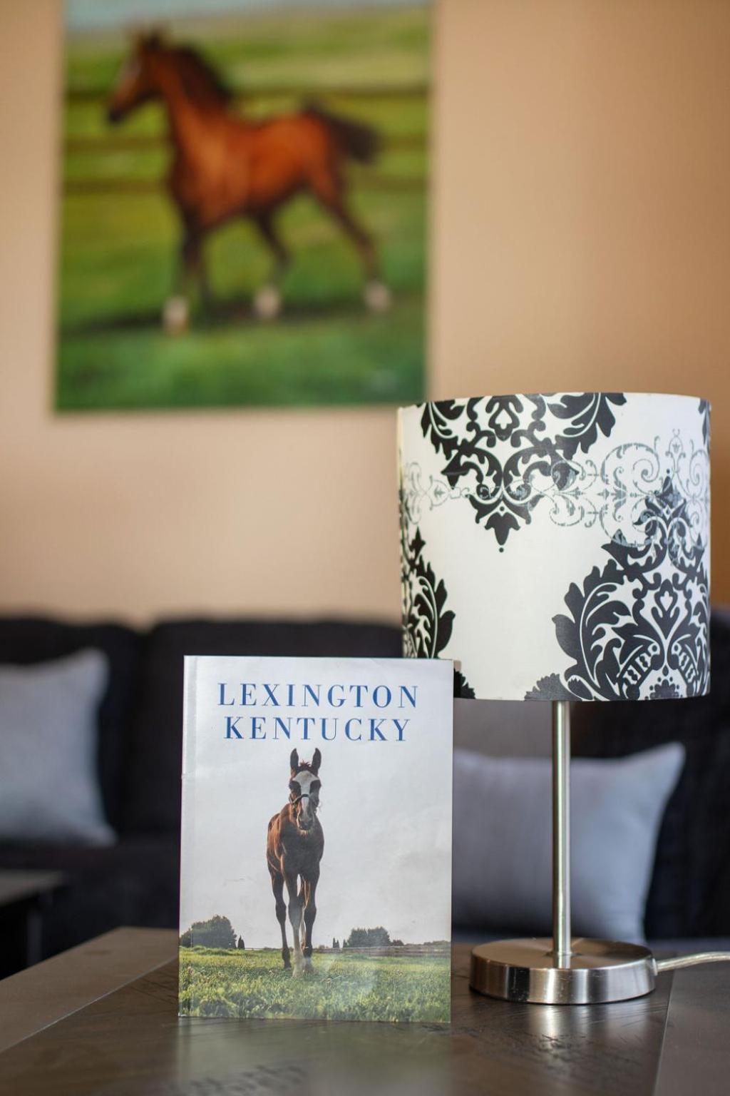 Quiet, Gated Oasis Near Downtown Lexington Apartment Екстериор снимка