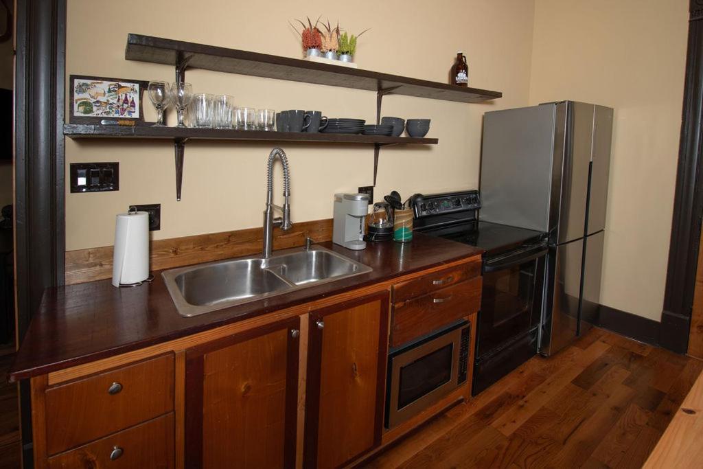 Quiet, Gated Oasis Near Downtown Lexington Apartment Екстериор снимка